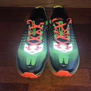 Women’s hoka running shoes